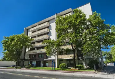 Building Information Lovely midtown living. Located in Upper Forest Hill, the area has everything. S...