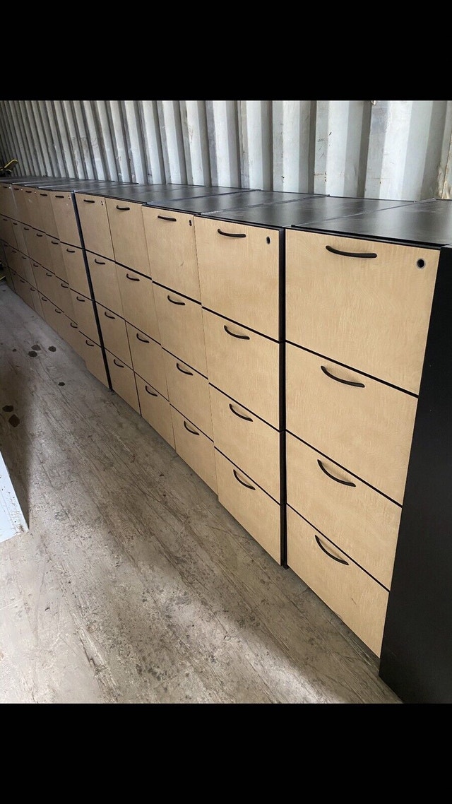 Classeur à 4 tiroirs Commodes et armoires Drummondville Kijiji