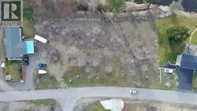 Kettle River Estates is a 14-lot residential subdivision located along the Kettle River in Grand For...