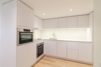 Renovated Akelius studio apartment for rent. Located near Sherbrooke in the Milton Park neighborhood... (image 1)