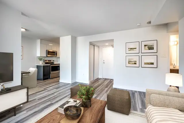 Two Bedroom Apartment for Rent - 15 Martha Eaton Way in Long Term Rentals in Markham / York Region - Image 4