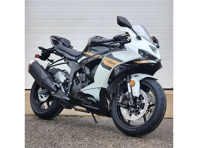 2026 Kawasaki Ninja ZX-6R ABS in Sport Bikes in Brantford - Image 3