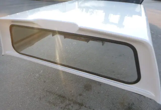 2014 - 2018 GMC Sierra or Chevrolet Silverado 5'8 G1W White Cap in Other Parts & Accessories in Kitchener / Waterloo - Image 5