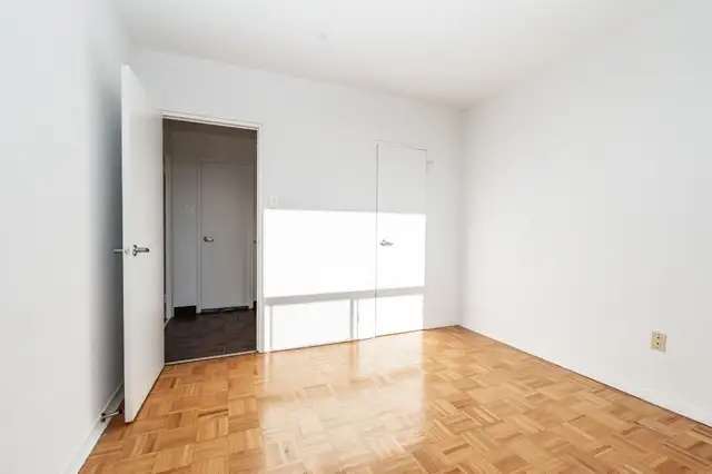 One bedroom, Dixon and Islington - ID 3234 in Long Term Rentals in City of Toronto - Image 8