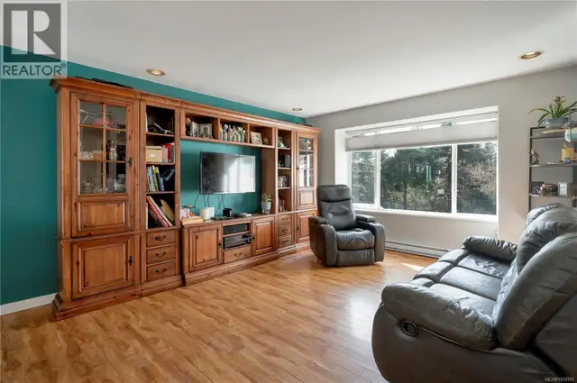 1041 Shellbourne Blvd Campbell River, British Columbia in Houses for Sale in Campbell River - Image 10