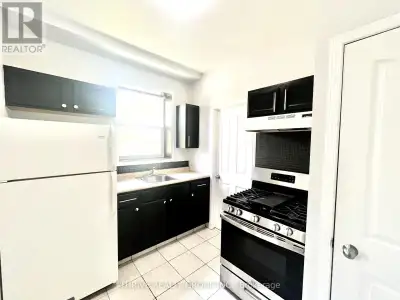 8 - 1 WAVERLEY PLACE London East (East F), Ontario