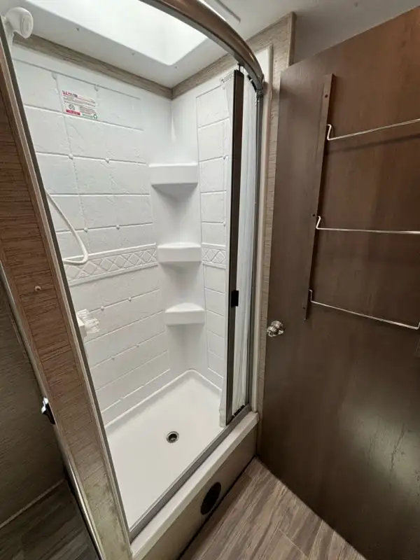 2024 Four Winds 28A in RVs & Motorhomes in Laval / North Shore - Image 14