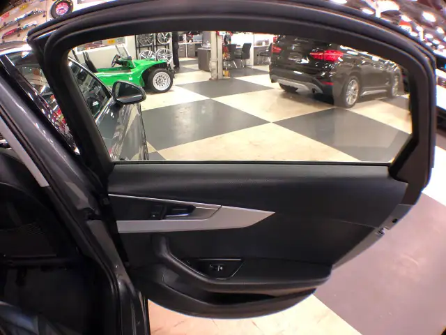 2017 Audi A4 KOMFORT AWD LEATHER SUNROOF P/START BACKUP CAMERA in Cars & Trucks in City of Toronto - Image 29