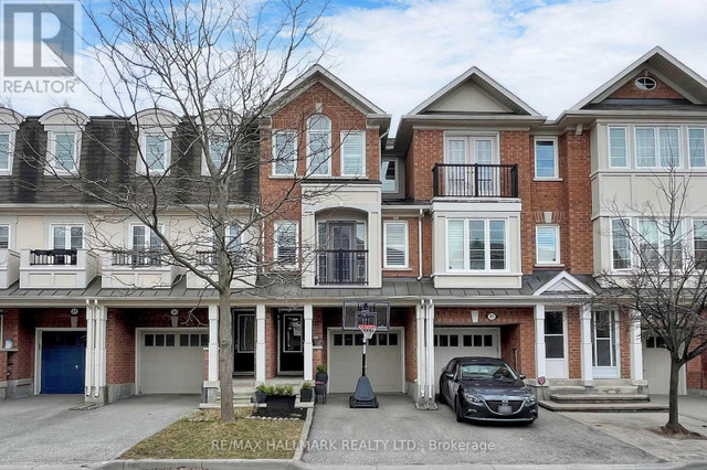 33 FERGUSON ST Toronto, Ontario in Houses for Sale in City of Toronto - Image 2