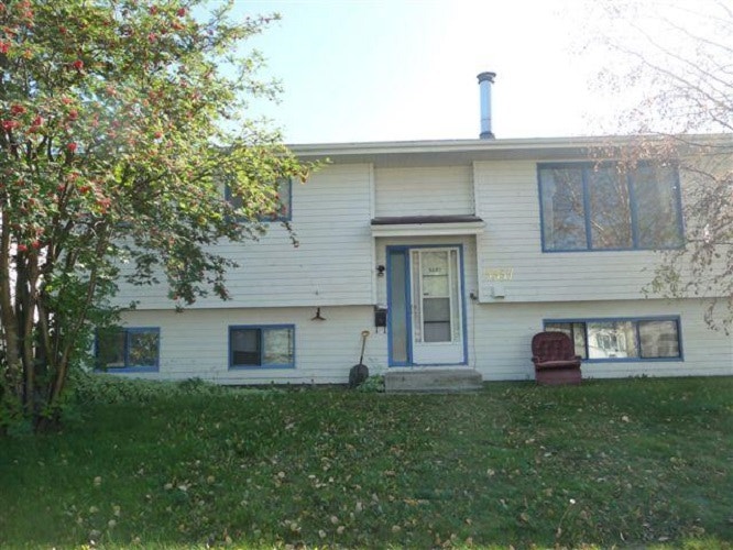 Cozy 2 Bedroom 1 Bathroom Basement Unit in Normandeau! Long Term