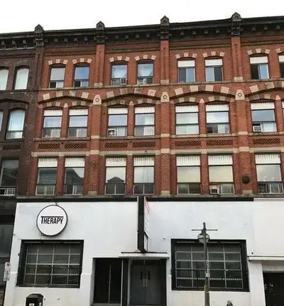 UTILITIES INCLUSIVE! Two Bedroom Apartment Downtown - Richmond