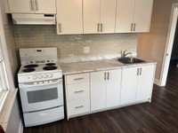Stunning bachelor unit available now!