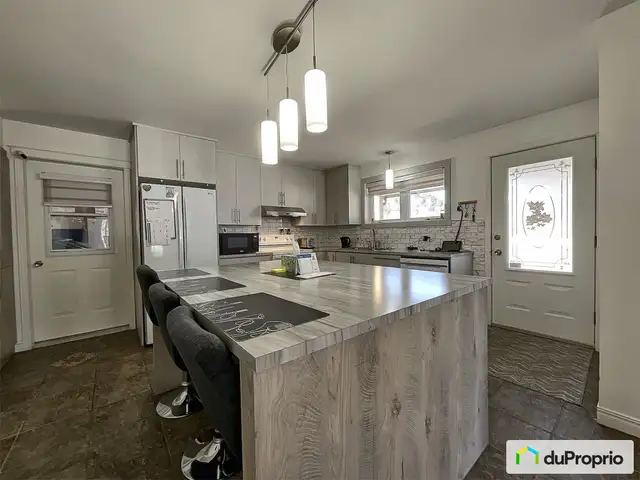 $460,000 - 2 Storey for sale in St-Gabriel-De-Brandon in Houses for Sale in Laval / North Shore - Image 7