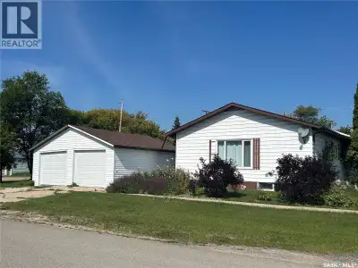 Welcome to 107 Railway Avenue in the Village of Middle Lake, just a few blocks from Lucien Lake Regi...