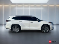 Welcome to Belleville Toyota! . Engine: 4 Cylinder Engine 2.4L L/100Km City: 11.0 L/100Km Hwy: 8.4 S... (image 3)