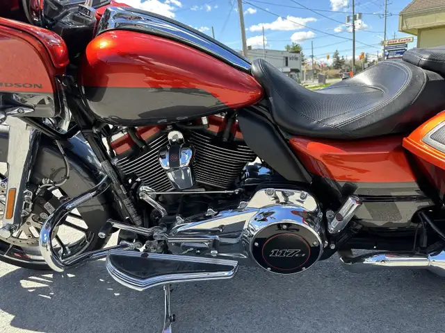 2018 Harley-Davidson FLTRXSE Road Glide CVO / 117 Cubic in in Street, Cruisers & Choppers in Ottawa - Image 8