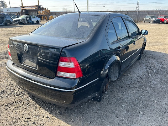 2005 VOLKSWAGEN JETTA  just in for parts at Pic N Save! in Auto Body Parts in Hamilton - Image 3