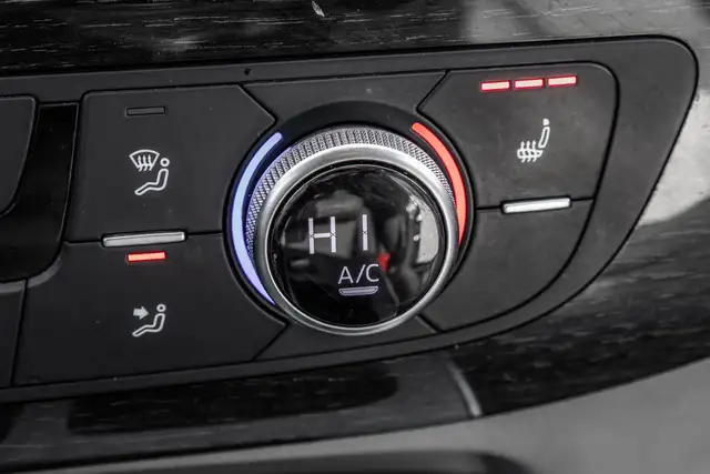 2017 Audi Q7 3.0T Komfort | Awd | Toit Panoramique | Awd | Toit  in Cars & Trucks in City of Montréal - Image 26