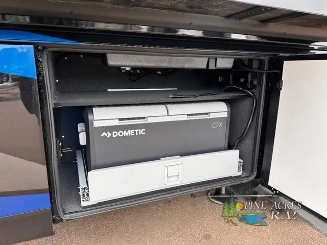 2025 Newmar Dutch Star 4369 Black Out Package in RVs & Motorhomes in Moncton - Image 73