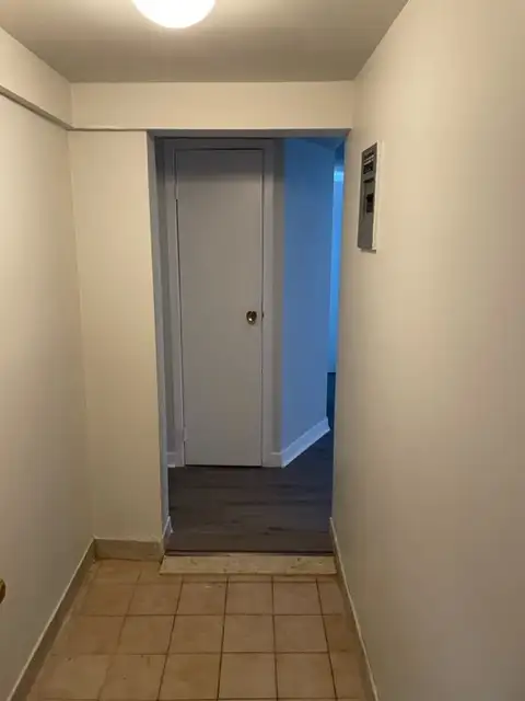 Bachelor Apartments - Ottawa Street in Long Term Rentals in Windsor Region - Image 6