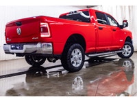 **ACCIDENT FREE - MECHANICALLY CERTIFIED** 28,594 KM This 2024 Ram 3500 4x4 Crew Cab Big Horn is pow... (image 5)