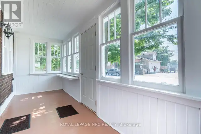 29 ERIE STREET Port Colborne (Main Street), Ontario in Houses for Sale in St. Catharines - Image 8