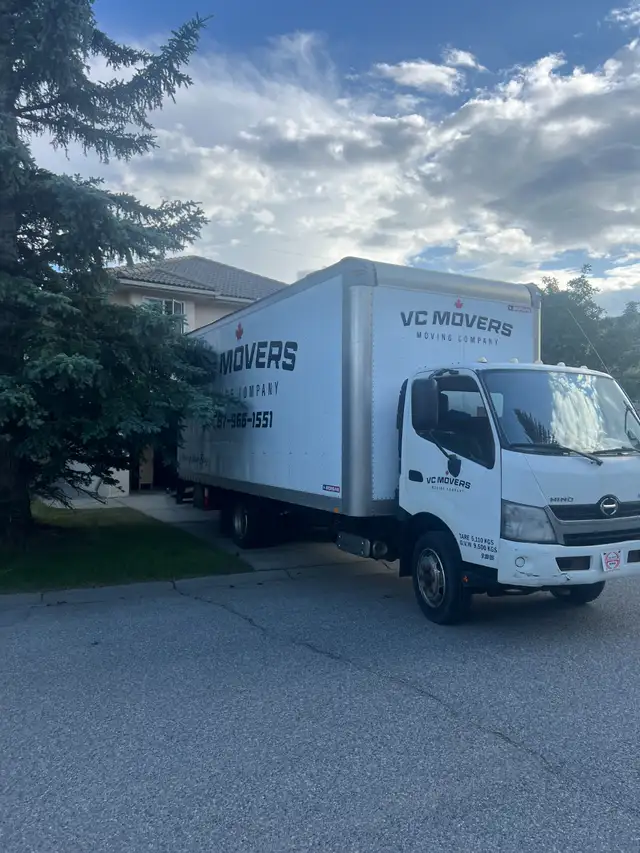 Professional Movers | Fully Equipped Truck | Free On-Site Quote in Moving & Storage in Calgary - Image 6