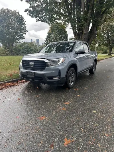 ONE OWNER/NO ACCIDENTS/FULL DEALER SERVICE RECORDS/CERTIFIED PRE-OWNED INCLUDED WITH 7 YEAR/160,000K...