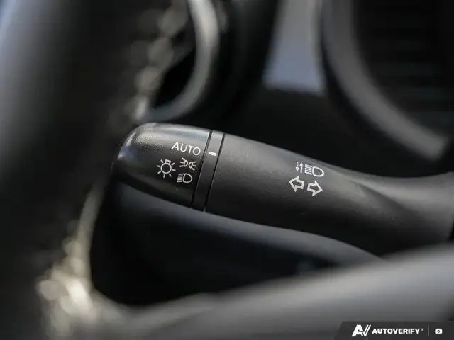 2024 Nissan Kicks SV | Heated Seats | Apple Car Play | Android in Cars & Trucks in Hamilton - Image 20