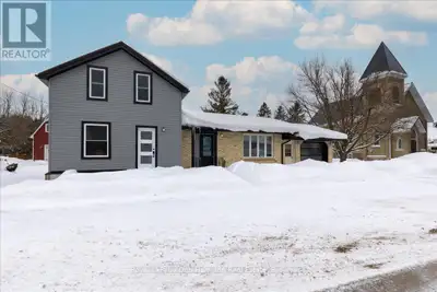 Step into this charming 1 1/2 storey home and experience the perfect blend of comfort and style. Loc...