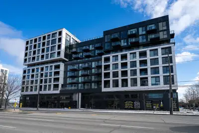 903 - 1037 The Queensway Ave Elevate your lifestyle in this sophisticated, south-facing 1 Bedroom +...