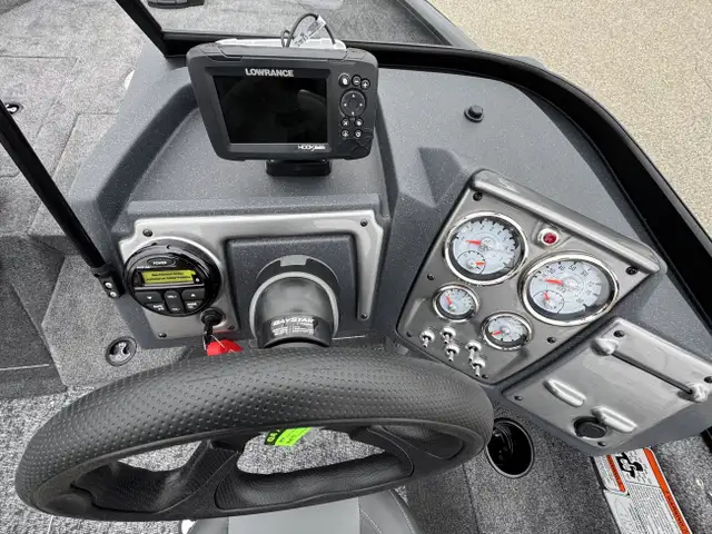 2026 TRACKER ProGuide V175CB Fishing Boat in Powerboats & Motorboats in Vernon - Image 21