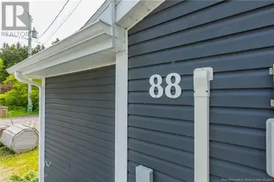 Step into the tranquil life of countryside charm with this delightful two-bedroom house, perfectly p...