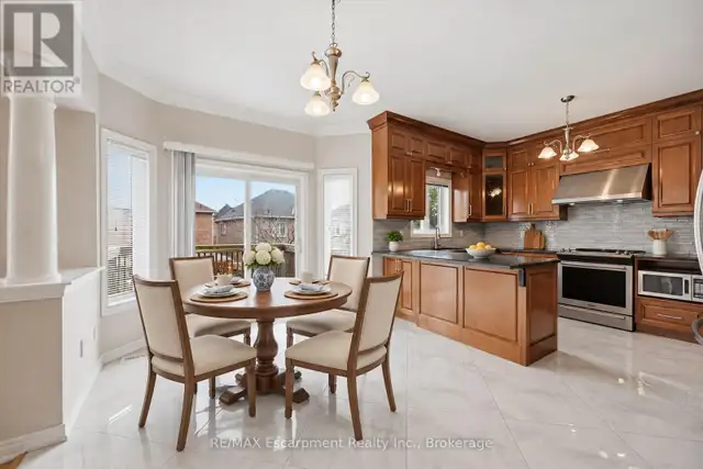 2365 HERTFORDSHIRE WAY Oakville (JC Joshua Creek), Ontario in Houses for Sale in Oakville / Halton Region - Image 11