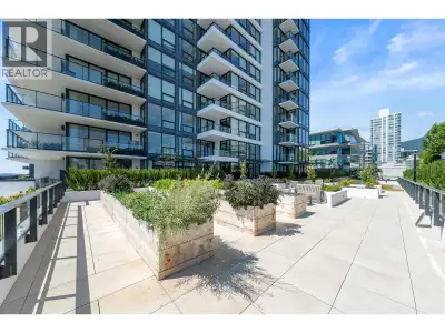 Welcome to this brand new, luxurious Junior 2-bedroom 1 bathroom home at Millennium in Central Lonsd...