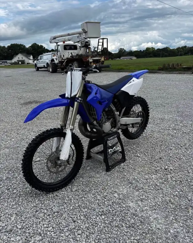 2021 YAMAHA YZ250-BLUE! in Dirt Bikes & Motocross in Thunder Bay - Image 3