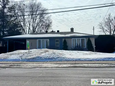 Possibilité intergénération au sous-sol, d'un espace professionnel, ou autres activités avec entrée...