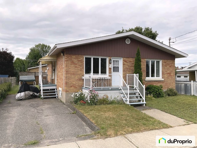 $329,650 - Bungalow for sale in Drummondville (Drummondville) — photo 1