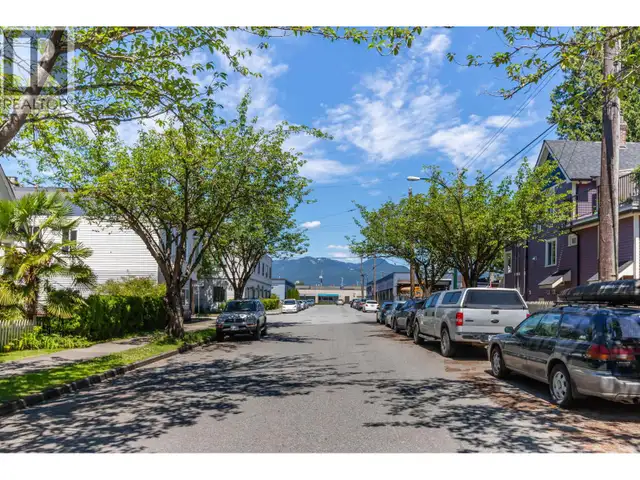 1022 ODLUM DRIVE Vancouver, British Columbia in Condos for Sale in Vancouver - Image 3