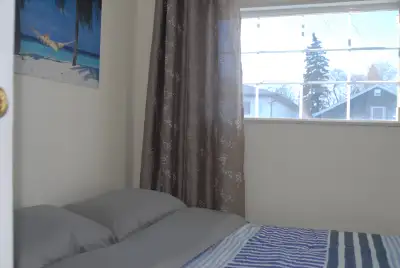 FURNISHED ROOM HAS DESIGNER DESK AND DRESSER WITH LARGE BED WITH MEMORY FOAM TOPPER AND A CLOSET. KI...
