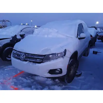 Retirez vos propres pièces de voiture d'occasion et économisez gros sur les réparations de voiture....