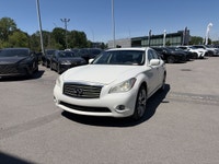 L’Infiniti M37x 2013 est une berline de luxe à traction intégrale (AWD) qui allie performance, confo... (image 4)