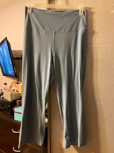 Lulu Lemon Capris, View more