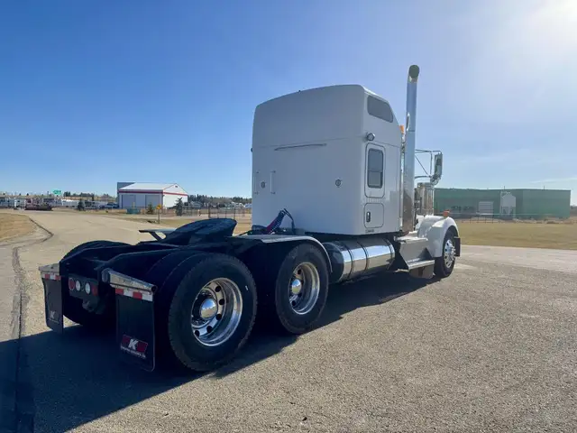 2014 KENWORTH W900 in Heavy Trucks in Saskatoon - Image 9