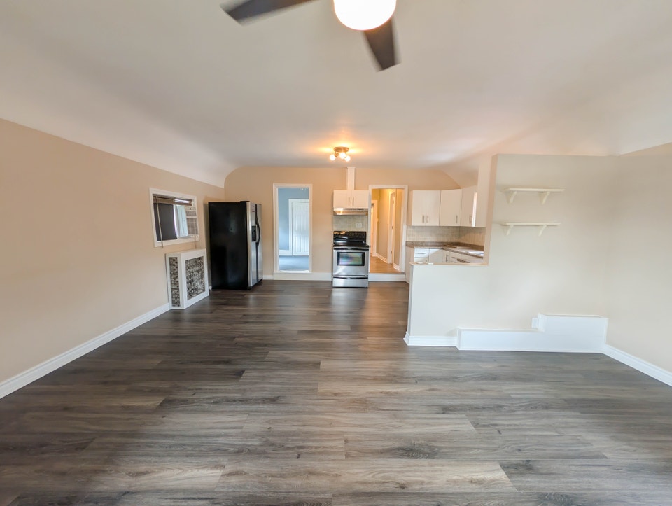 254 Hellems Ave, Welland - All Inclusive 2 Bed Upper Unit 3