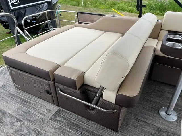 2022 Sweetwater SW 2286 Single Flip Lounge in Sport Touring in Sault Ste. Marie - Image 30