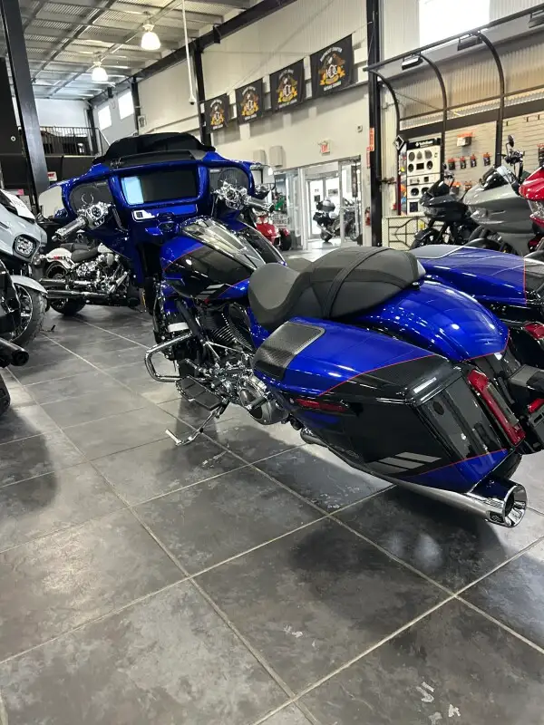 2025 Harley-Davidson CVO Street Glide in Street, Cruisers & Choppers in Sudbury - Image 13