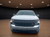 Price includes $1,000 finance credit. Price does not include fees or taxes. The 2021 Chevrolet Silve... (image 2)