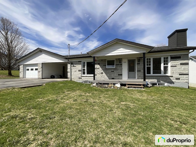 $450,000 - Bungalow for sale in Martinville — photo 1