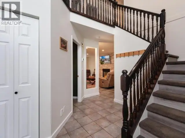 6 CARNELIAN COURT Whitehorse, Yukon in Houses for Sale in Whitehorse - Image 4